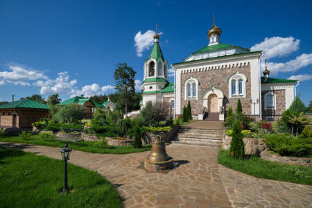 Église des Saints Côme et Damien à Vishnevo