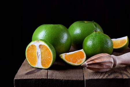 Rohelised mandariinid laual