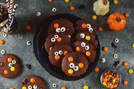Biscuiți cu ciocolată de Halloween