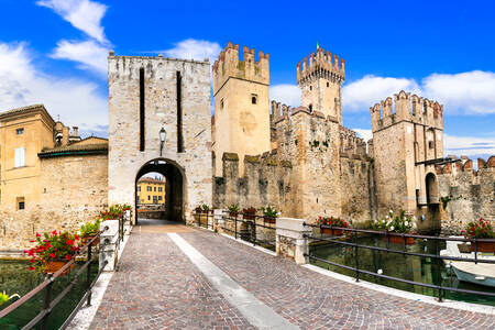 Hrad Scaliger v Sirmione
