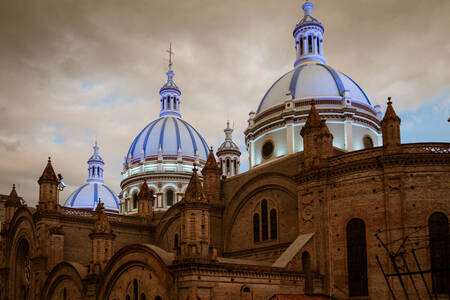 Uitzicht op de nieuwe kathedraal van Cuenca