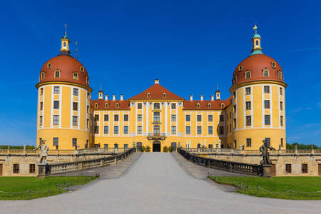 Castelul Moritzburg într-o zi de vară