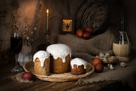 Easter cakes and eggs on the table