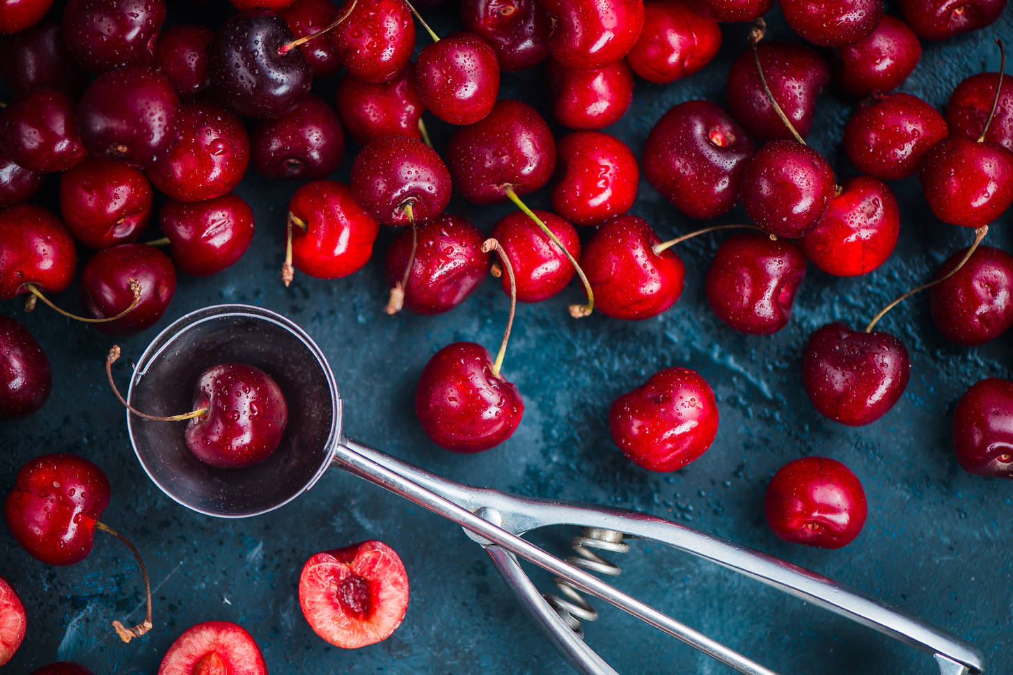 Чем полезна замороженная вишня для организма. Cherries get ripe. Грешная черешня слушать.