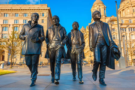 A estátua dos Beatles em Liverpool