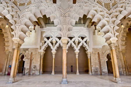 Oblúky v paláci Aljafería