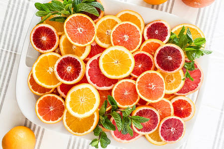 Naranjas y pomelos