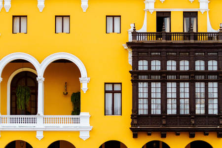 Balcons de l'hôtel de ville de Lima
