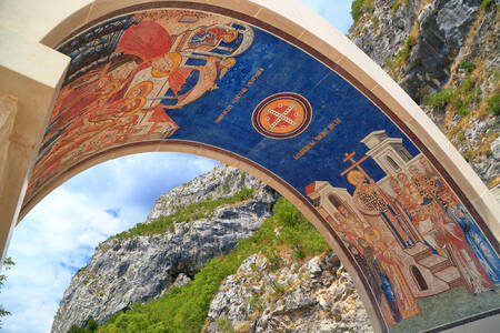 Arco no Mosteiro de Ostrog