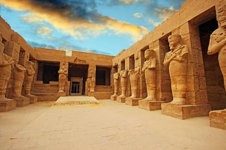 Hram u Luksoru
