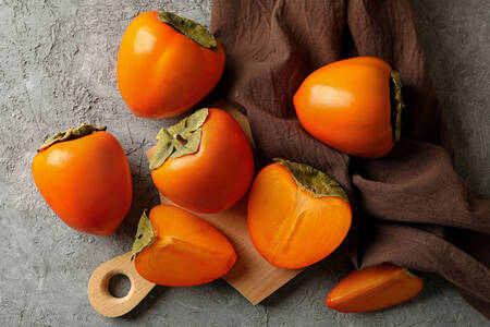 Λωτός σε ξύλινη σανίδα