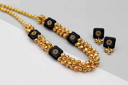 Náhrdelník s náušnicemi