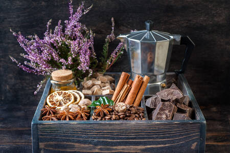 나무 상자에 담긴 초콜릿과 향신료