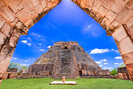Pyramida kouzelníka v Uxmalu