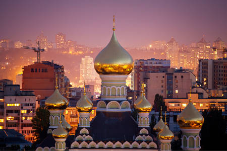 Püha Nikolai katedraali kuplid