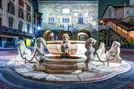 Bergamo'daki Çeşme