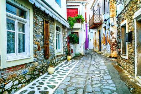 The ancient streets of Skiathos