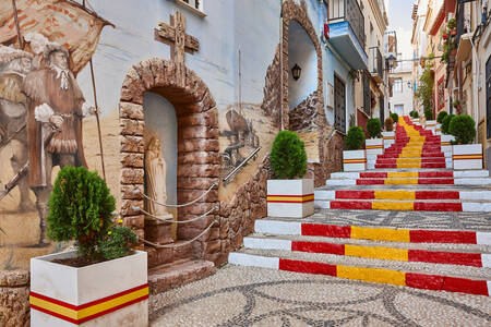 Malerisk gade i Calpe