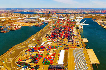A légi felvétel a Newark kikötőjére