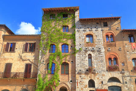 Stredoveké fasády v San Gimignano