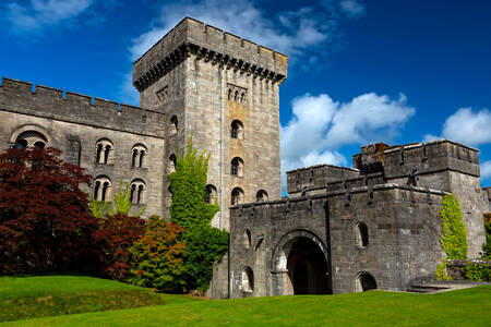 Kastil Penrhyn di Wales