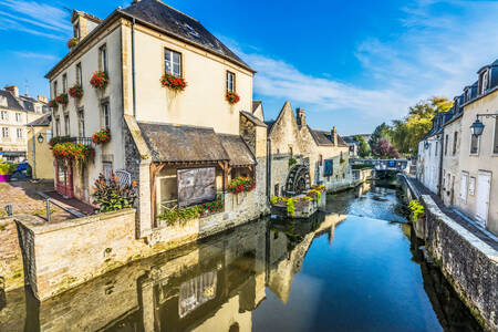 River in the city of Bayeux