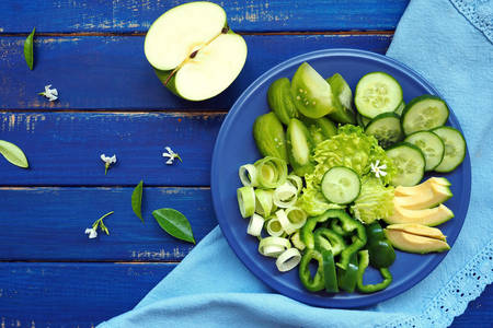 Салат із зелених овочів