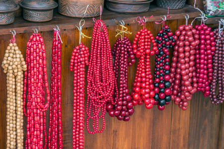 Perles en bois faites à la main