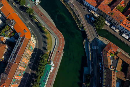 Vista aérea dos canais de Milão