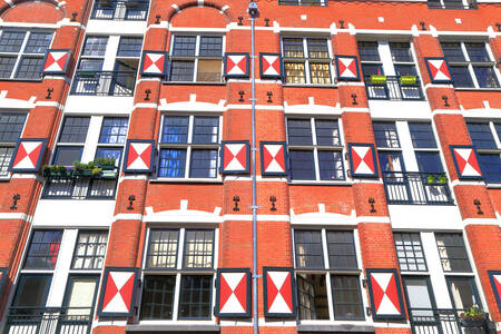 Edificio de ladrillo en Amsterdam