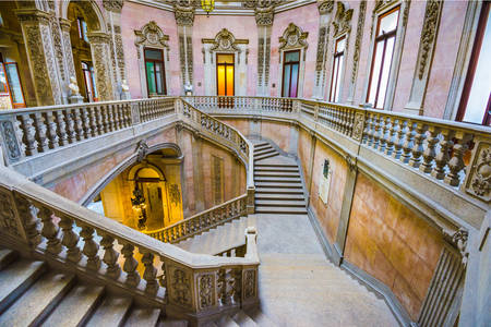 Palacio da Bolsa'daki merdivenler