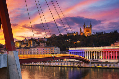 Pješački most na rijeci Saone u Lyonu
