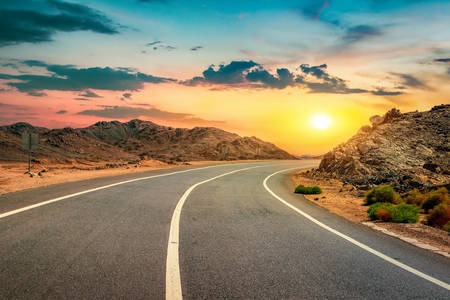Strada del deserto in Egitto