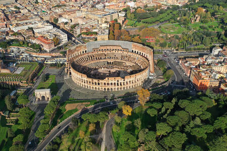 Vedere asupra Colosseumului din Roma