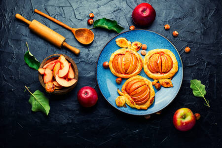 Apples baked in dough