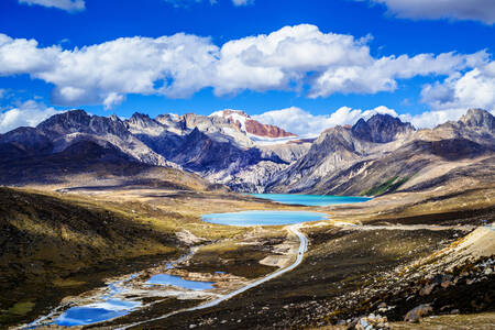 Lacuri tibetane