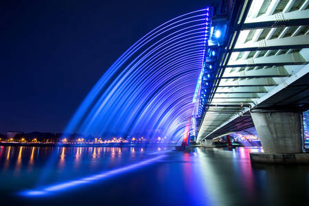 Pont Fontaine Arc-en-ciel
