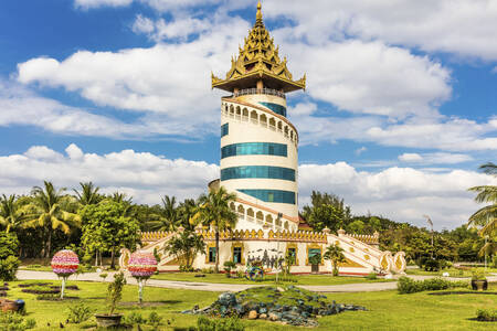 Menara di Yangon, Myanmar