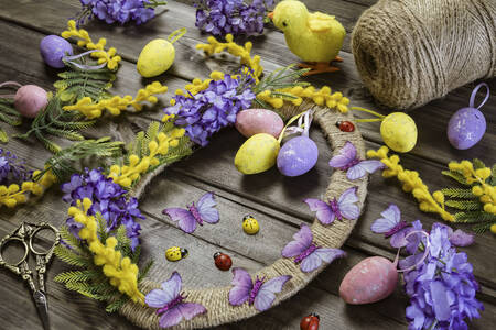 Весняний великодній вінок