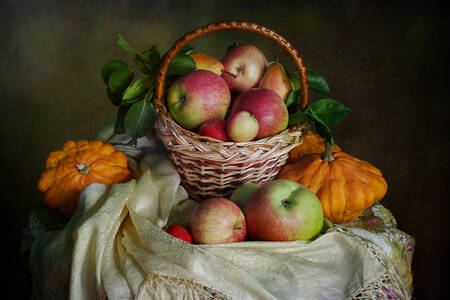 Apples and pears in a basket
