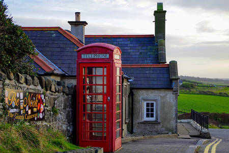 Cabină telefonică roșie