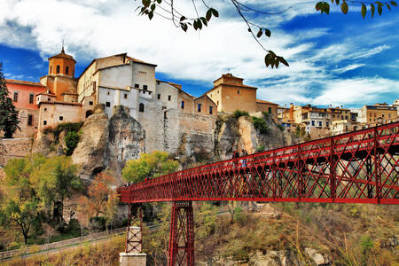 Cuenca'daki demir köprü