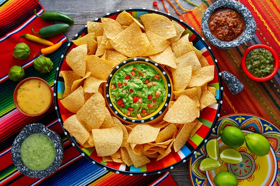 Guacamole and nachos