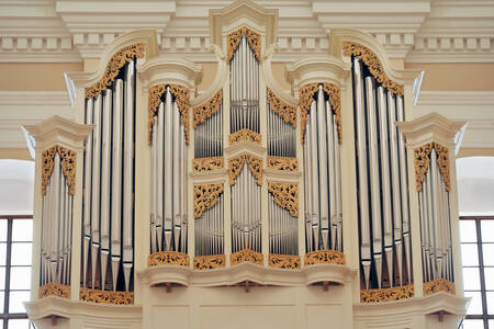 Organo nella chiesa di San Casimiro