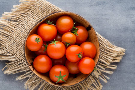 Tomatoes in a bowl