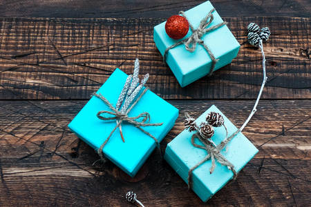 Vianočné darčeky v modrej farbe
