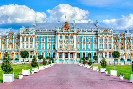 Фасада на двореца Екатерина