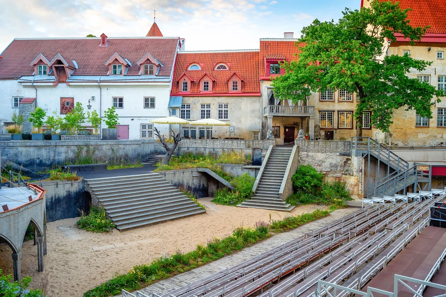 Campo de verano del teatro, Tallin
