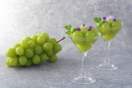 Grapes in cocktail glasses