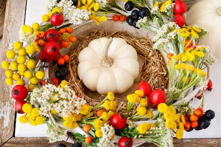 White pumpkin and wreath